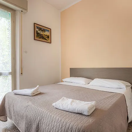 Hotel Britta 3*